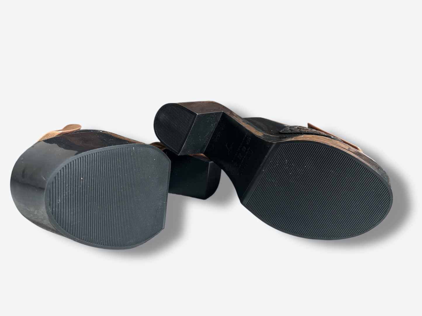 Trend: Viktor & Rolf + Melissa Buckle Jelly Slides
