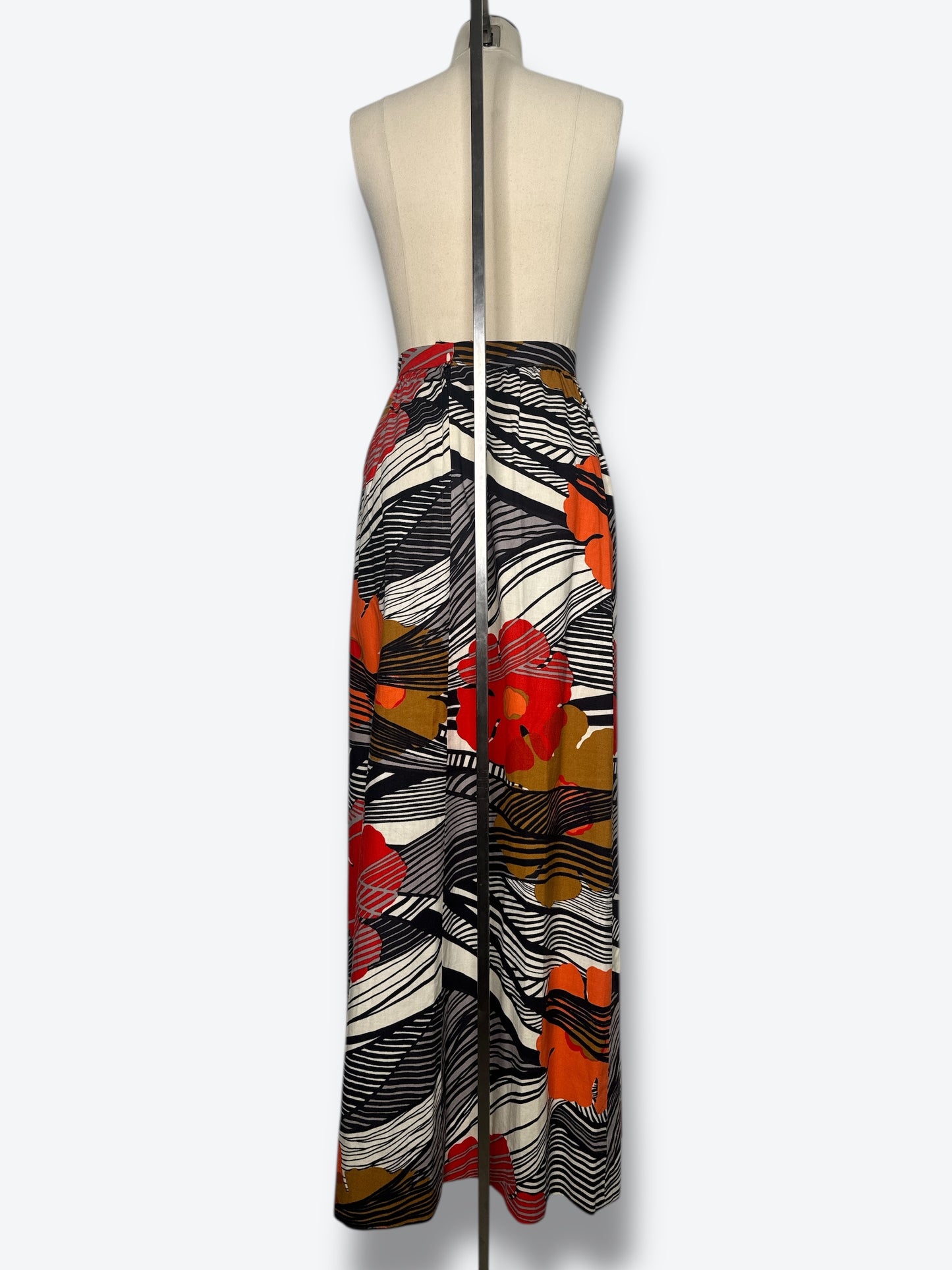 #3. 1960s Floral High-waisted Straight-Cut Maxi Skirt