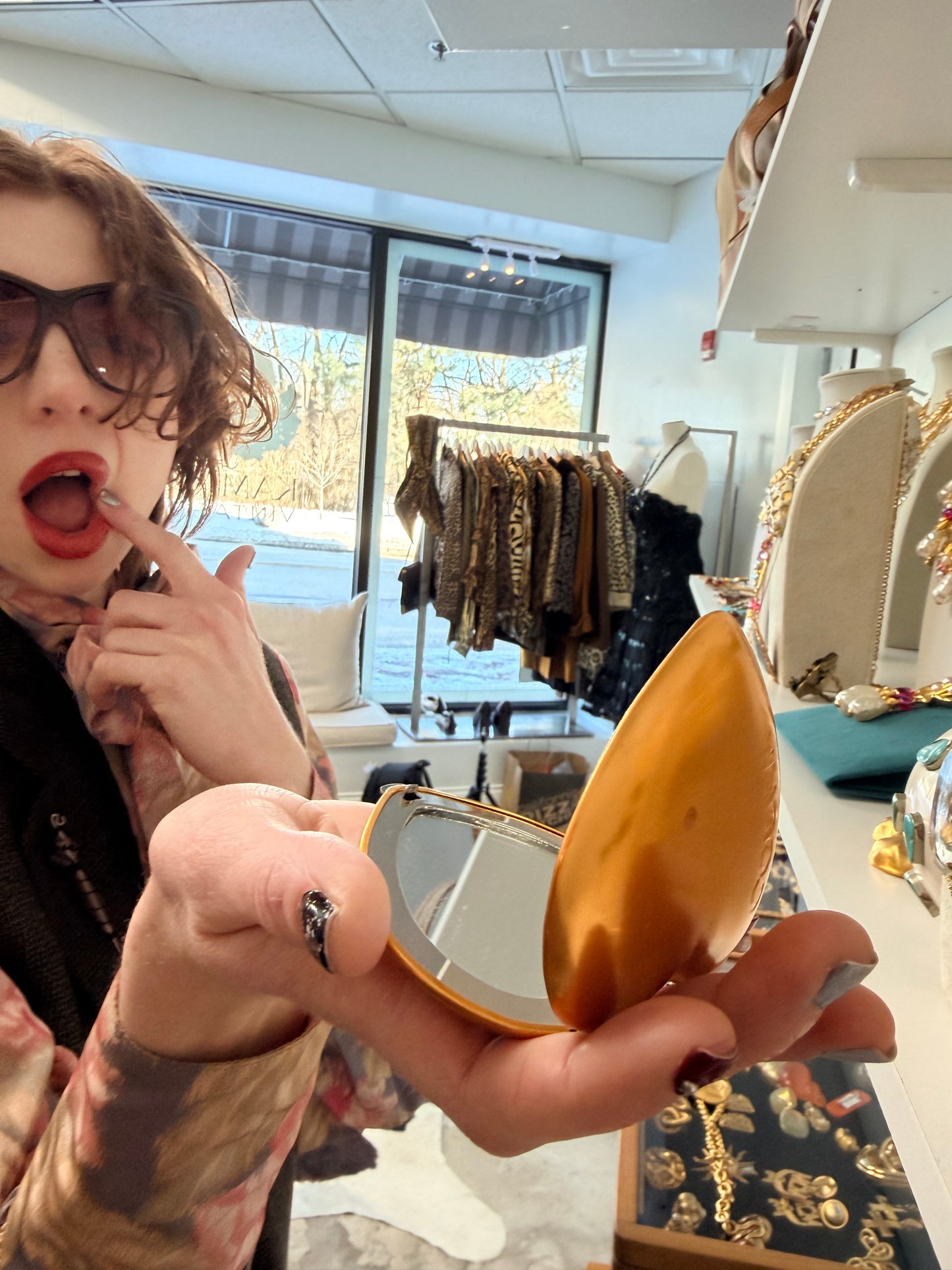 1990s/Y2K Godiva Gold Heart Compact