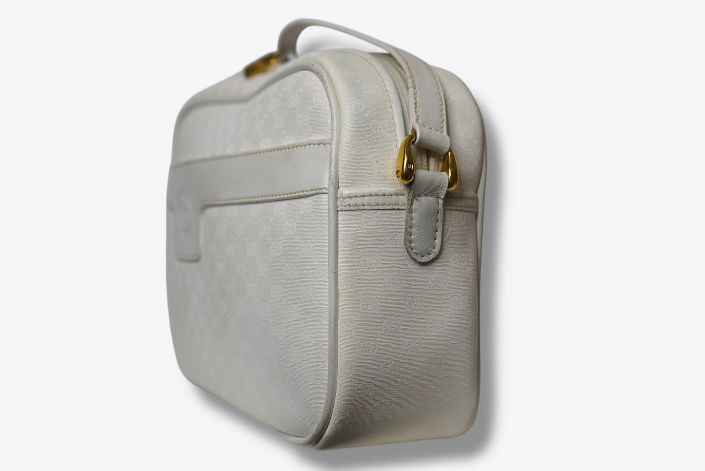 #92C. 1980s/1990s Vintage Gucci Monogram Crossbody Bag – Cream White (flaking inside)