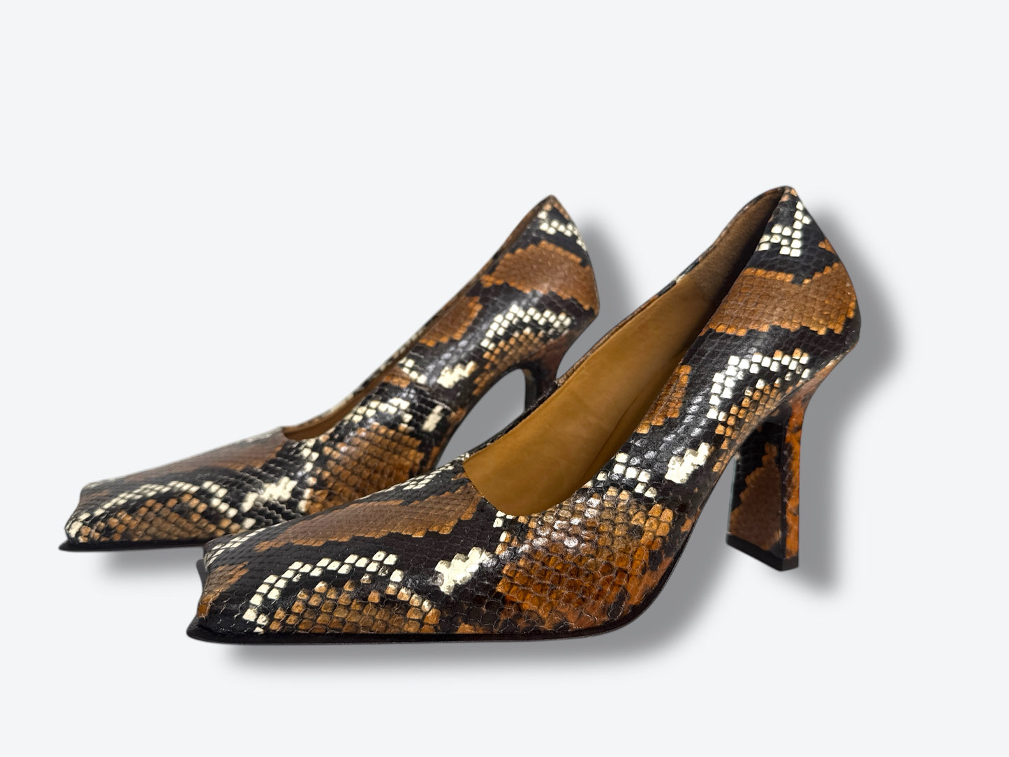 MIISTA Alicja Auburn Vegan Leather Embossed Snake Pumps