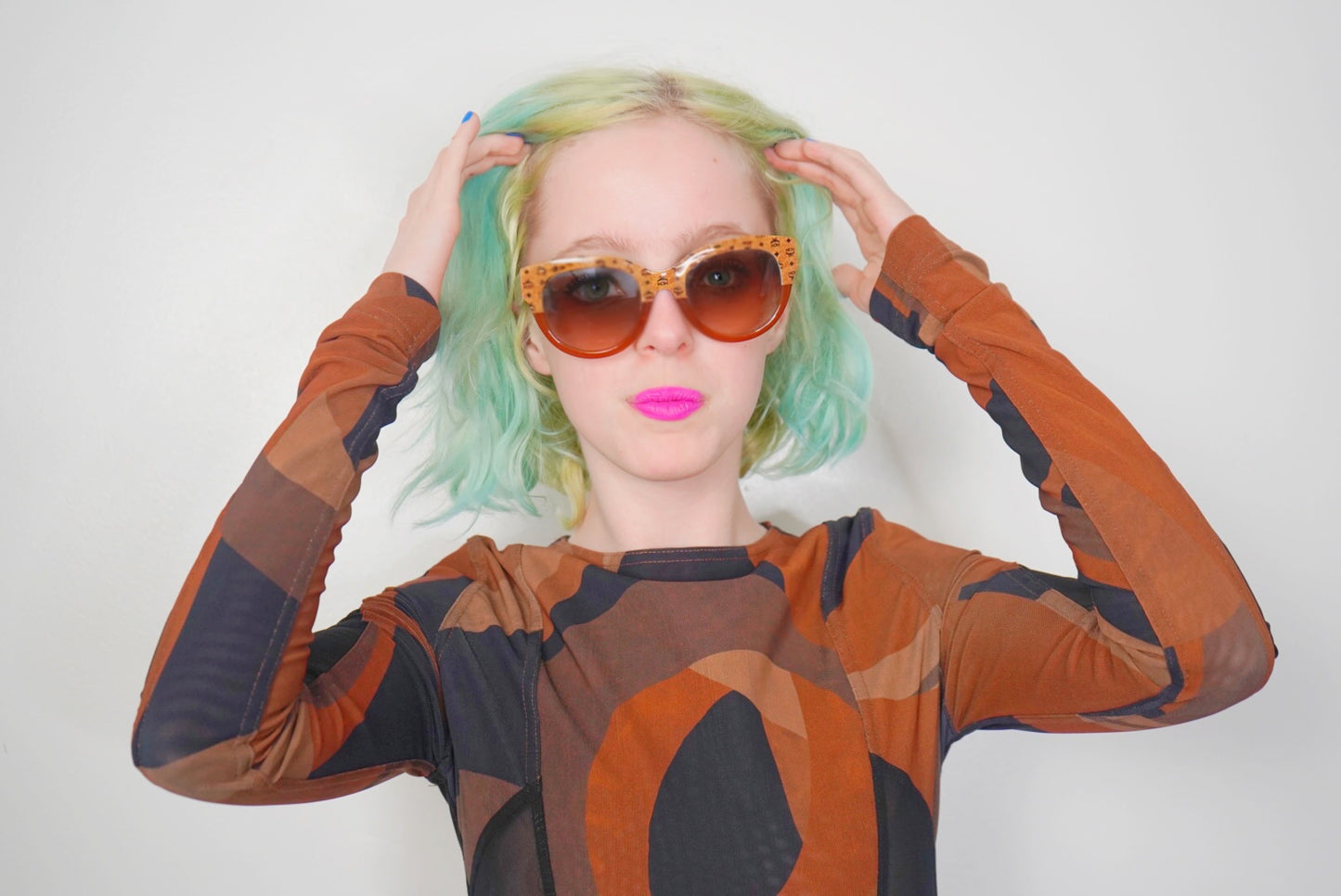 Trend: MCM Sunglasses (MCM608S 257 53 • 22 140