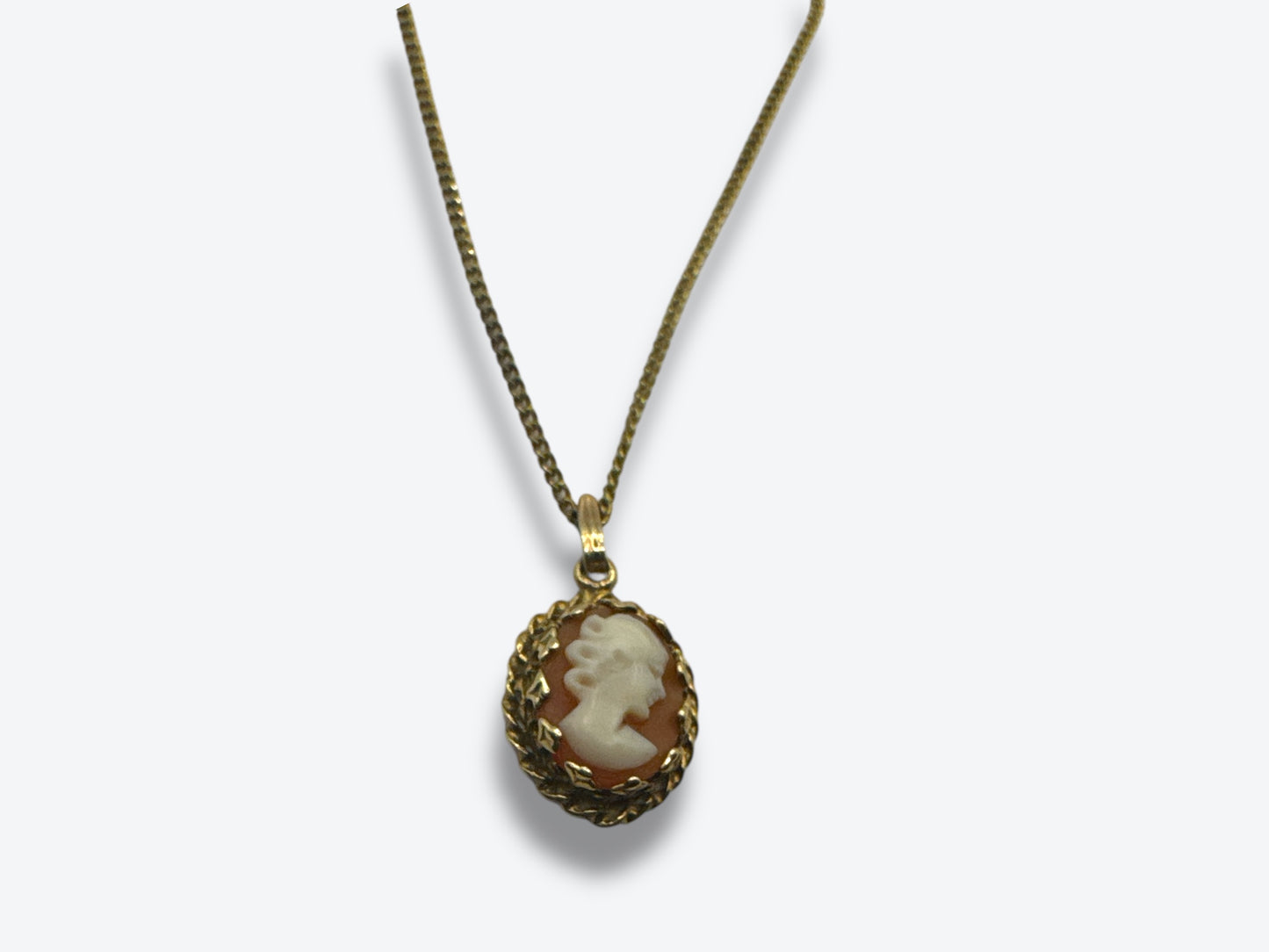 Vintage Mini Cameo Necklace 9” Chain