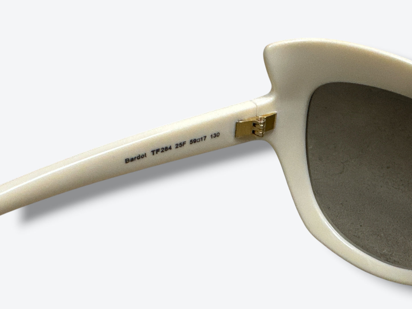 2010 Tom Ford Bardot TF284 Cat-Eye Sunglasses – Ivory/Gradient Brown