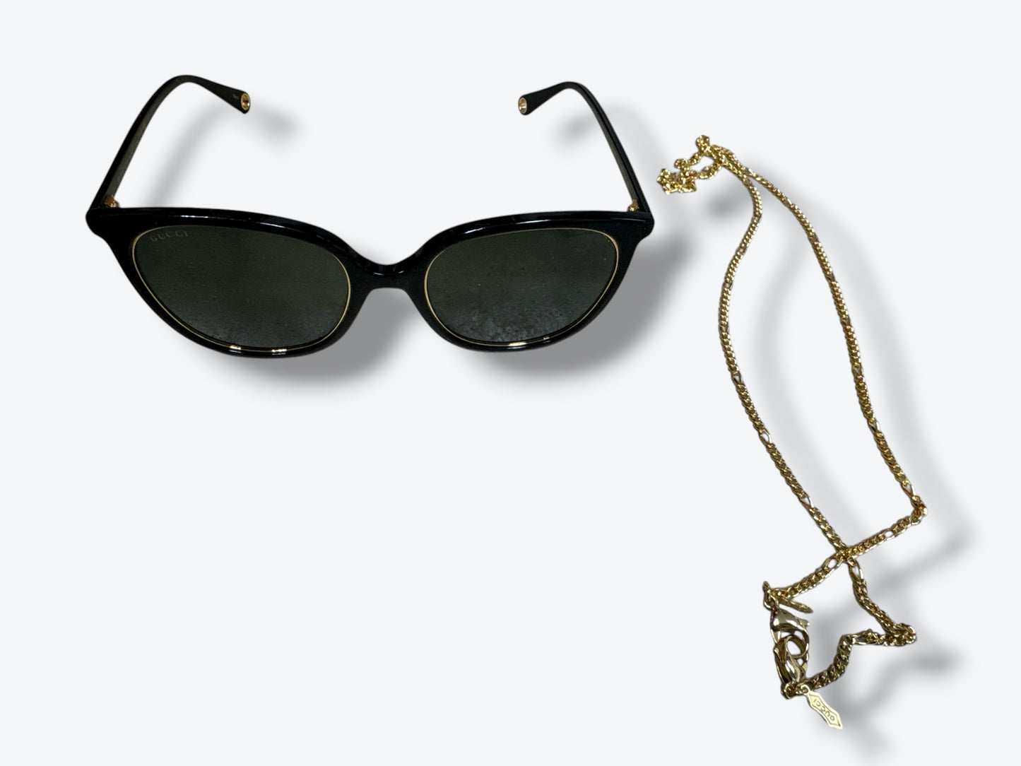 Gucci Sunglasses with Chain (GG1076S)