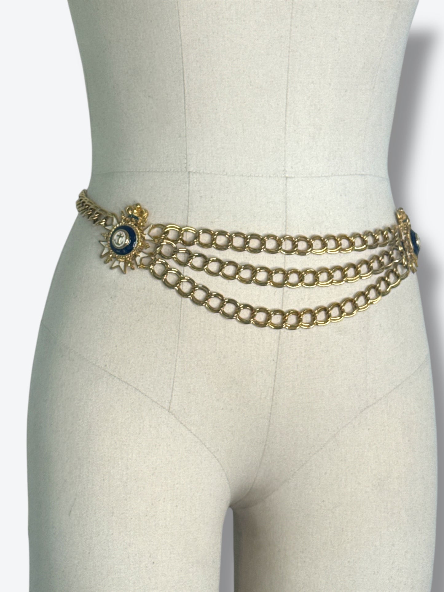 Vintage Gold Chain Belt with Medallion Clasps – Regal Sunburst & Cameo Detail
