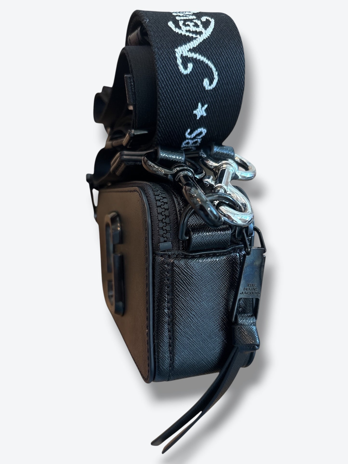 Trend: Marc Jacobs The Snapshot Camera Bag in the Black-on-Black (DTM, “Dipped in Black”)