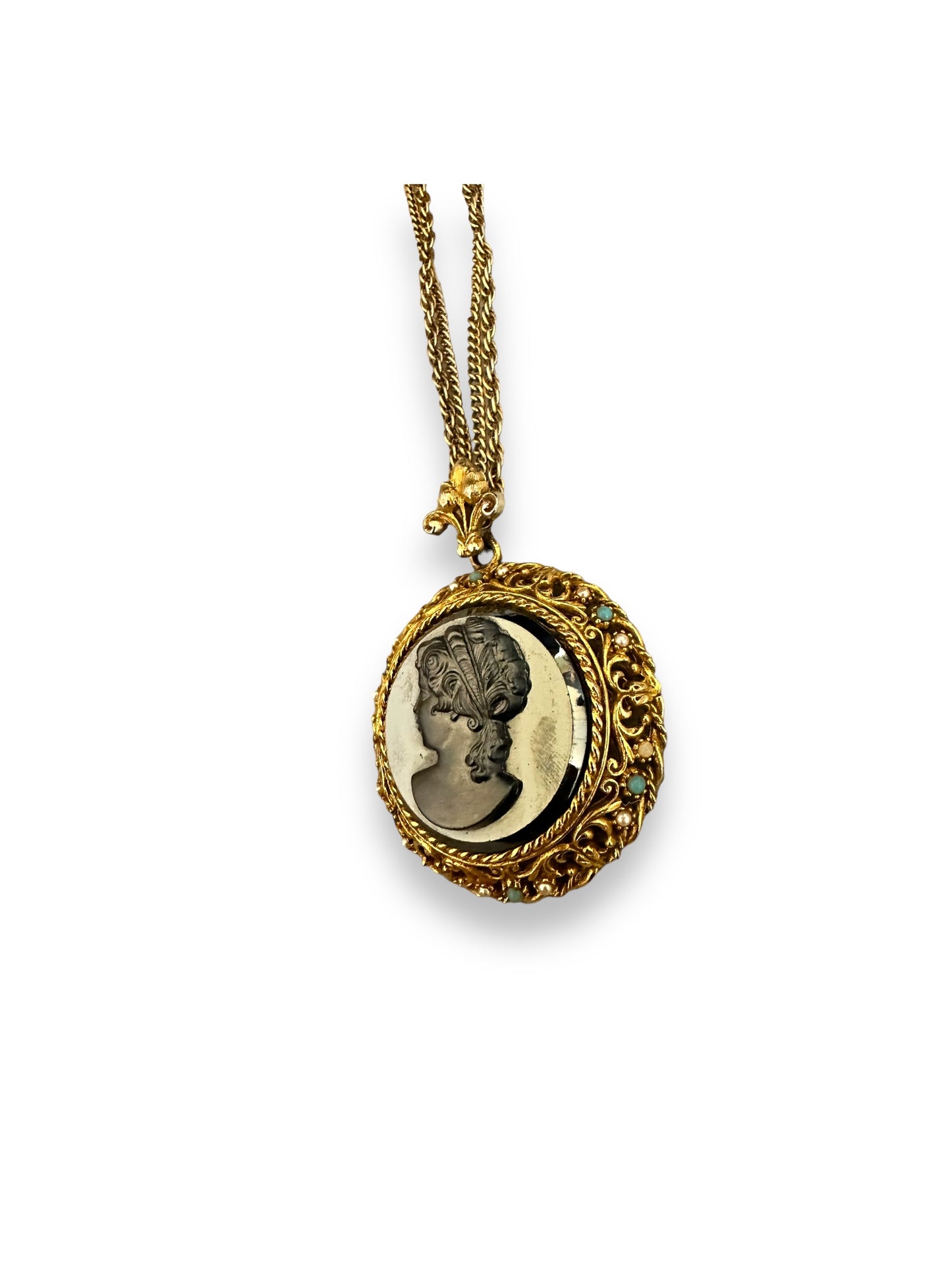 Vintage Cameo Medallion Necklace