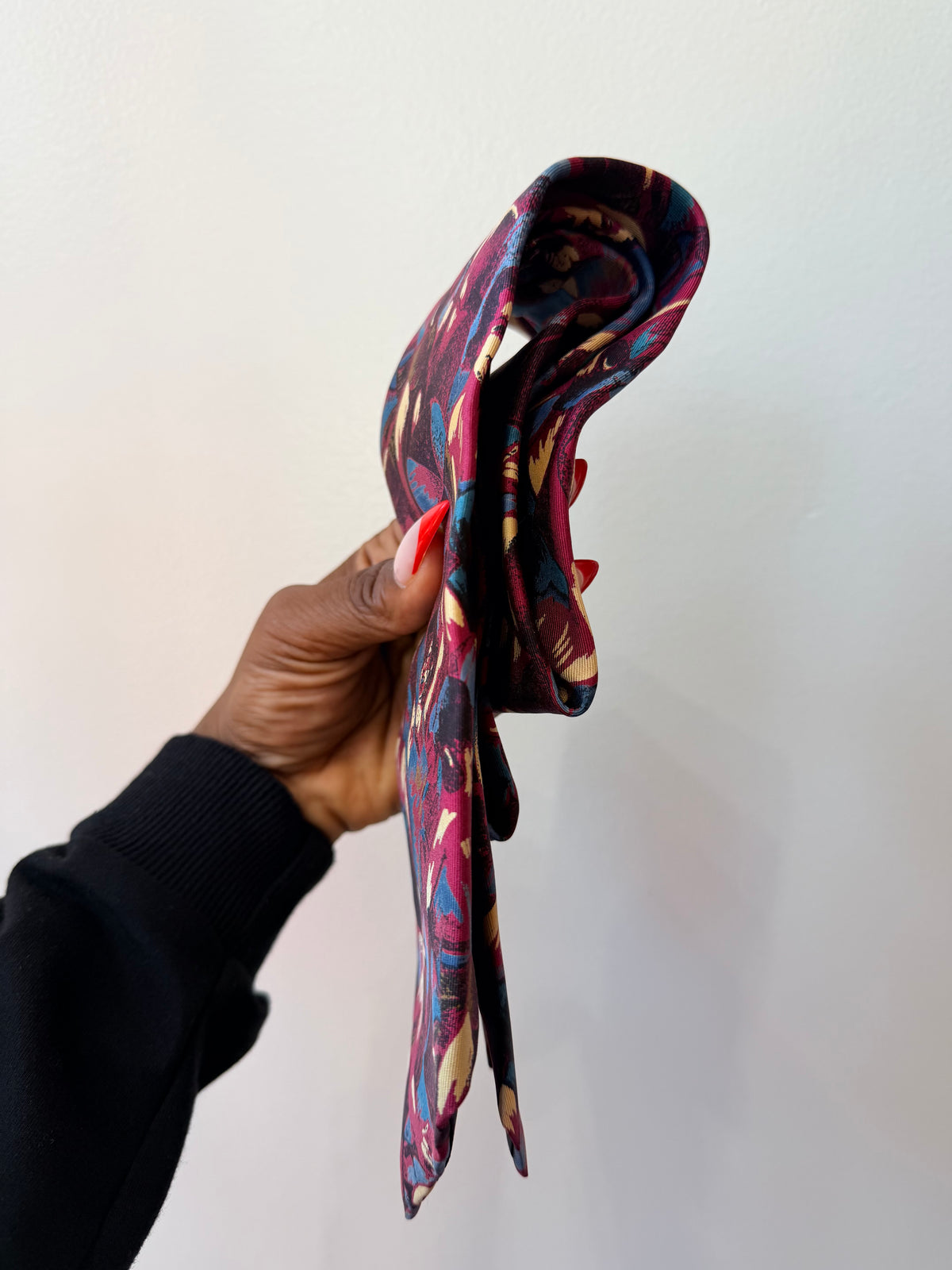 1980s Oscar de la Renta Dancer Novelty Tie