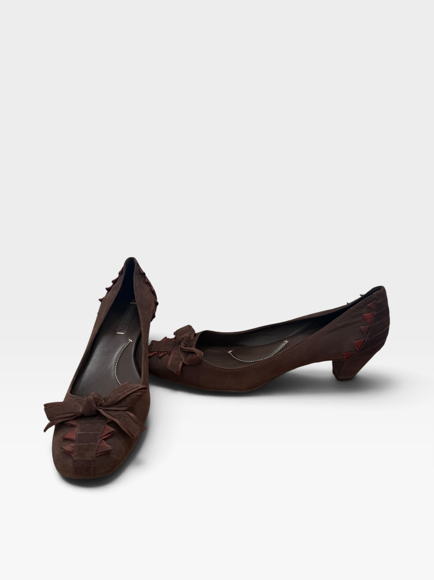Y2K BCBG Go grain Ribbon and Suede Kitten Heels (Brown)