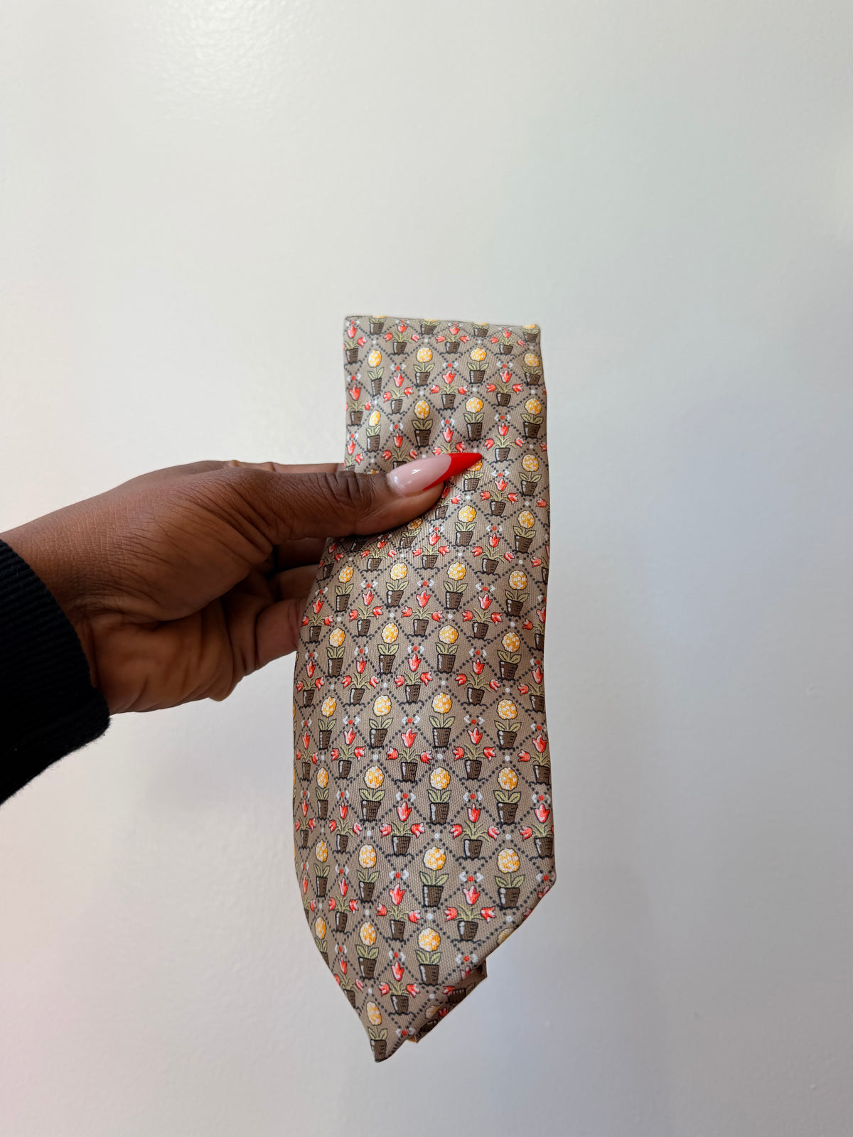 Vintage Hermès Tan Flower Pot Silk Tie