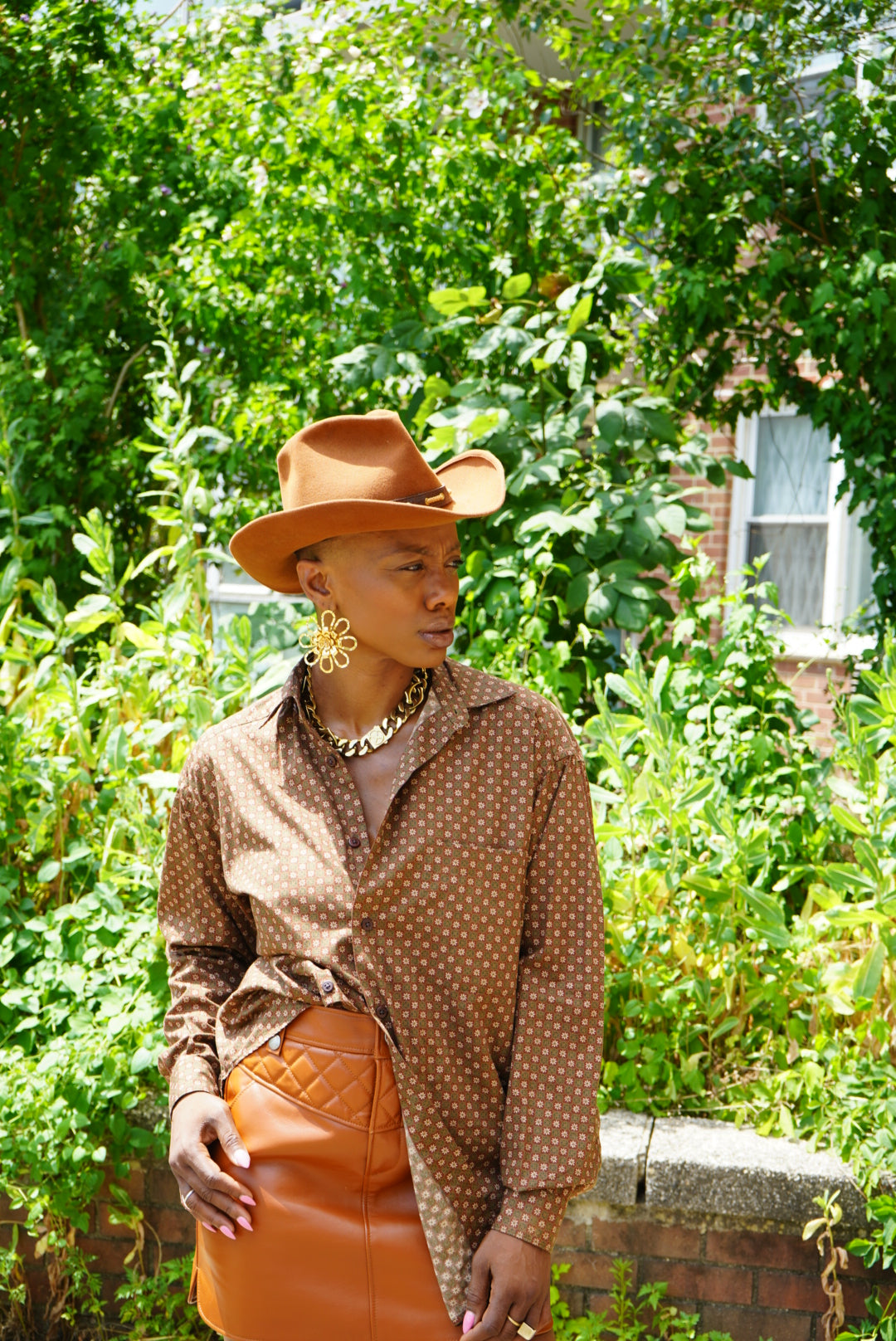 #216. 1990s Liz Claiborne Brown Ditzy Floral Unisex Shirt