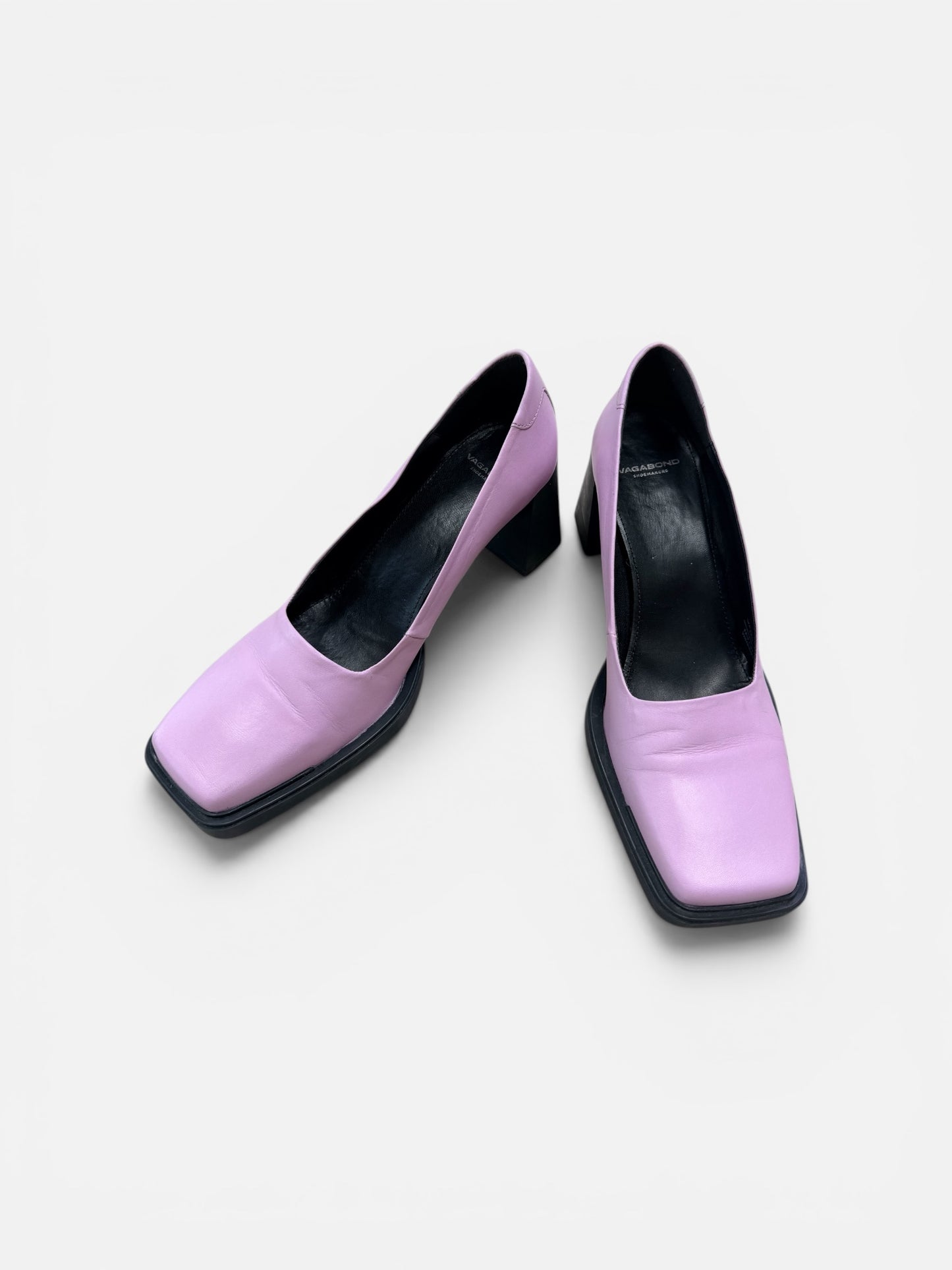 Trend: VagaBond Shoemakers Lavender Chunky Pumps