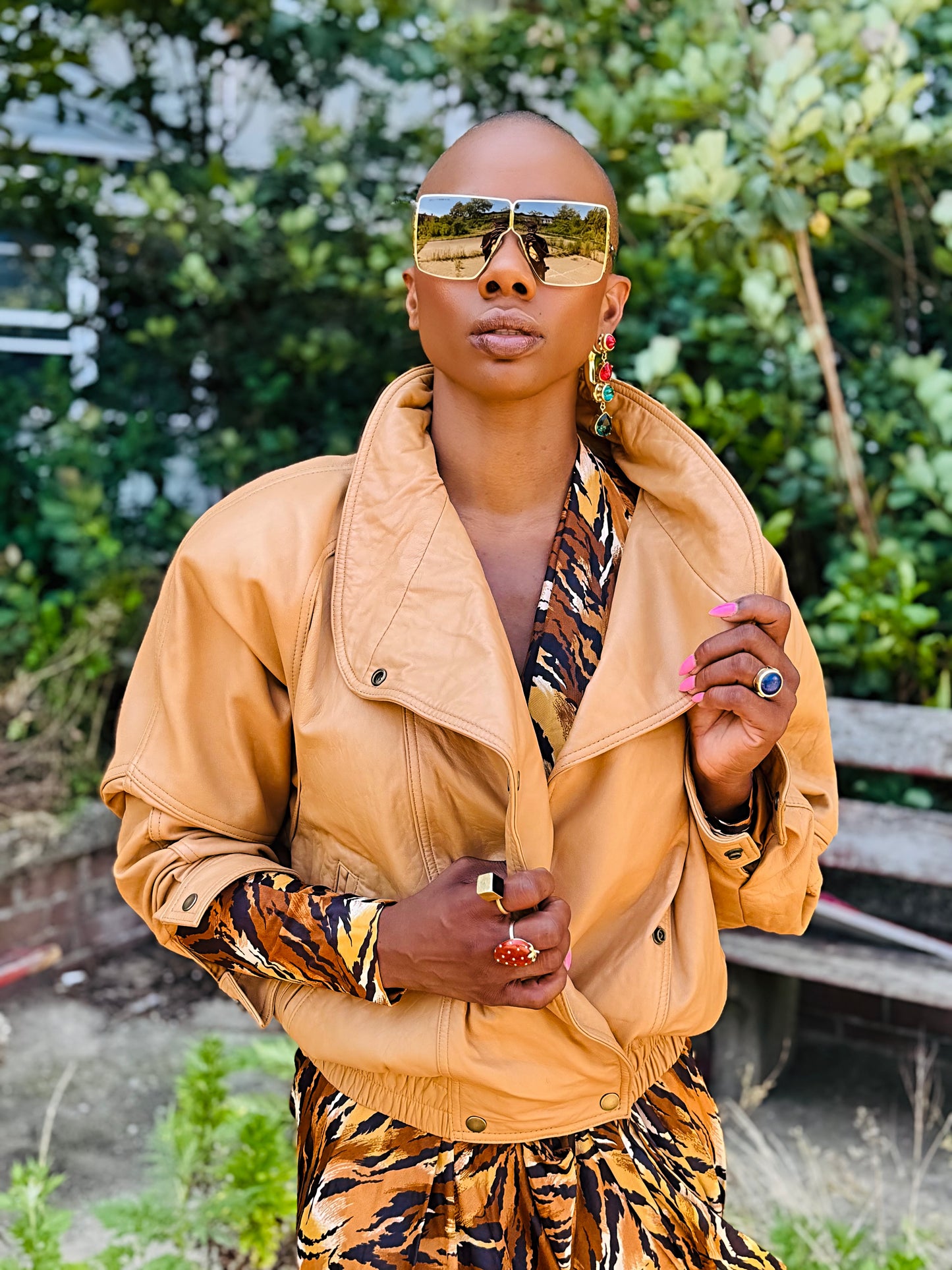 Trend: Swarovski Crystal High Glam Gold Frame Sunglasses