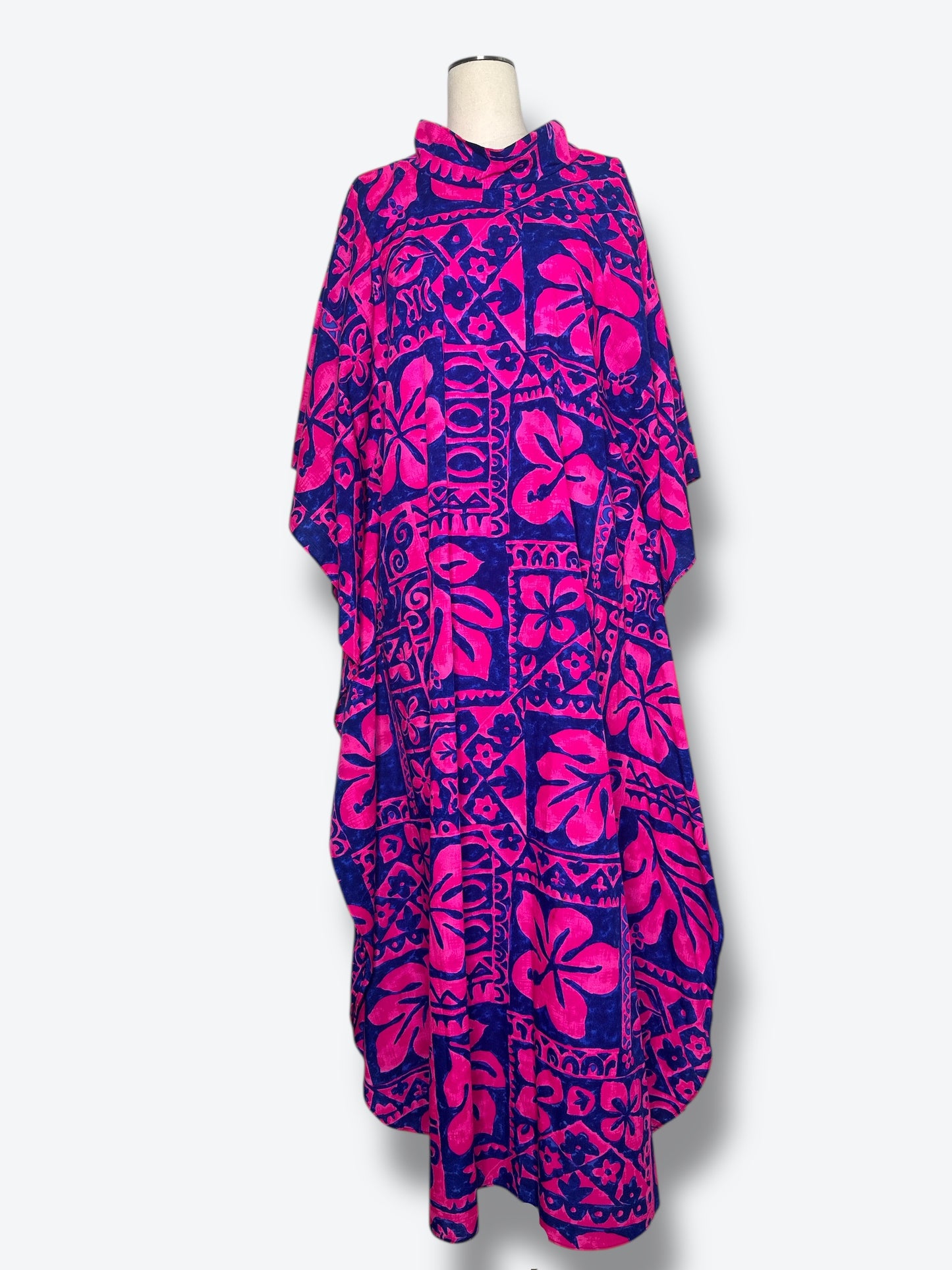 #102. 1970s Evelyn Margolis Hawaii Mumu