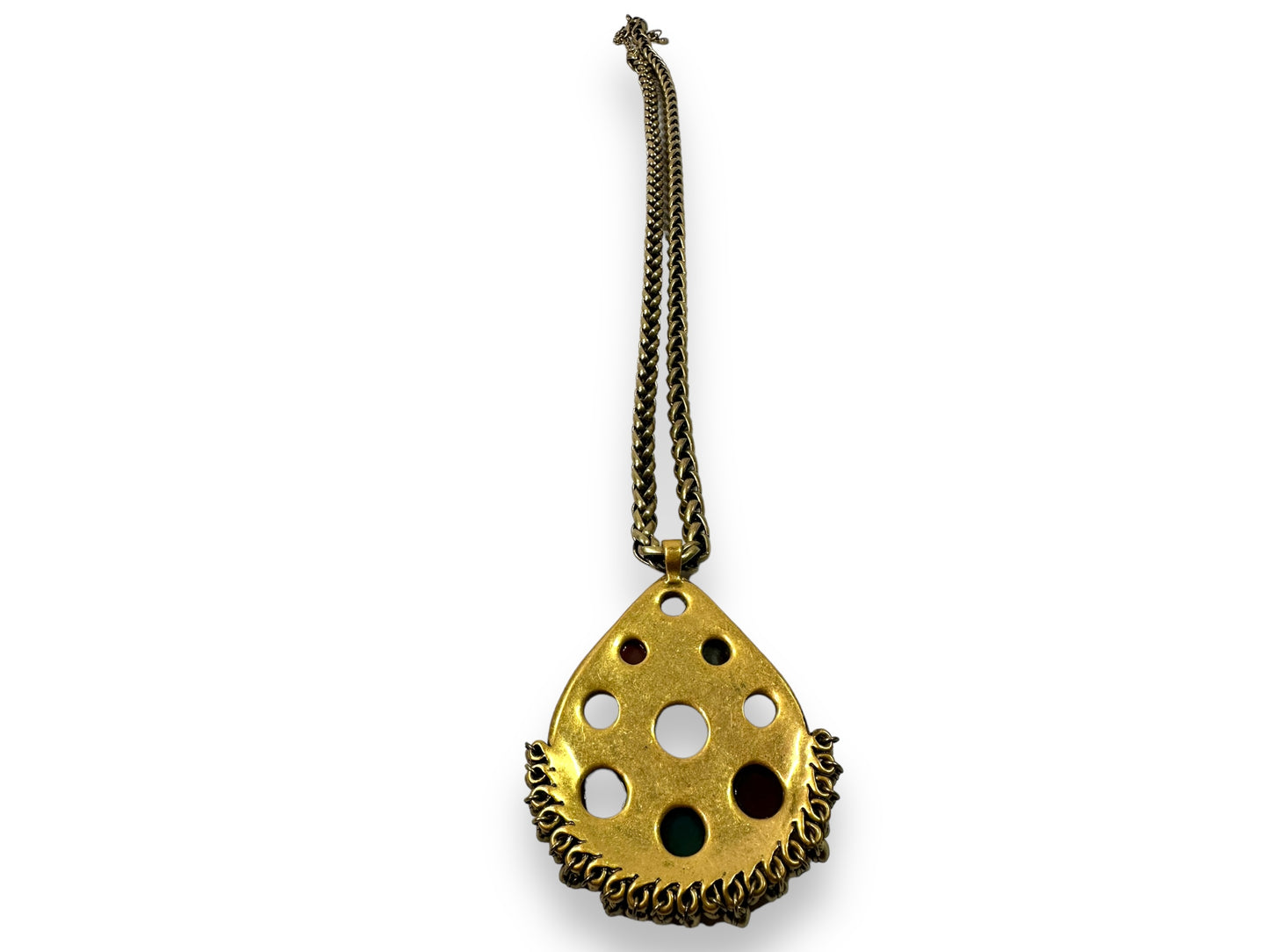 Trend: “Cabi” Large Medallion Gem Necklace