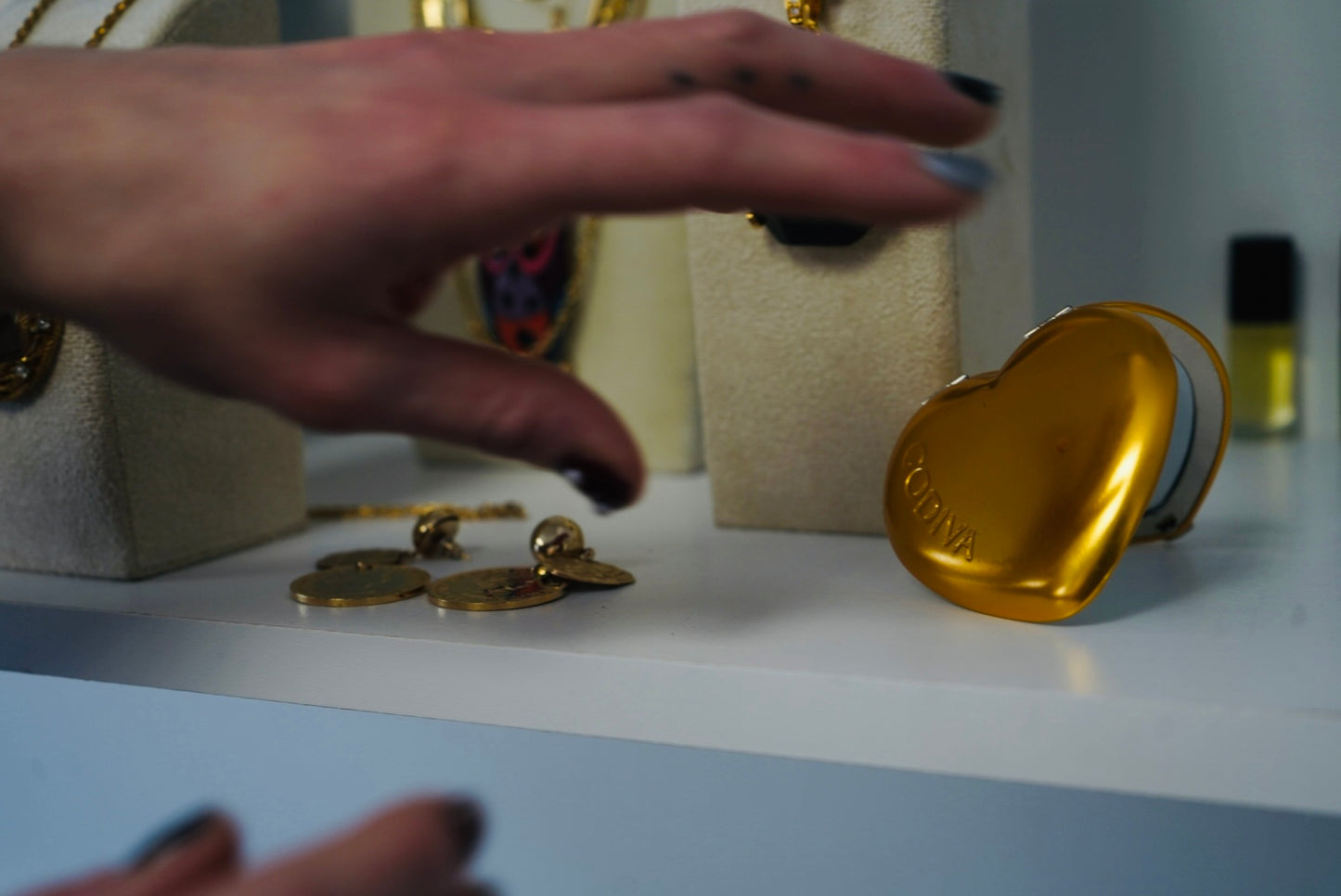 1990s/Y2K Godiva Gold Heart Compact