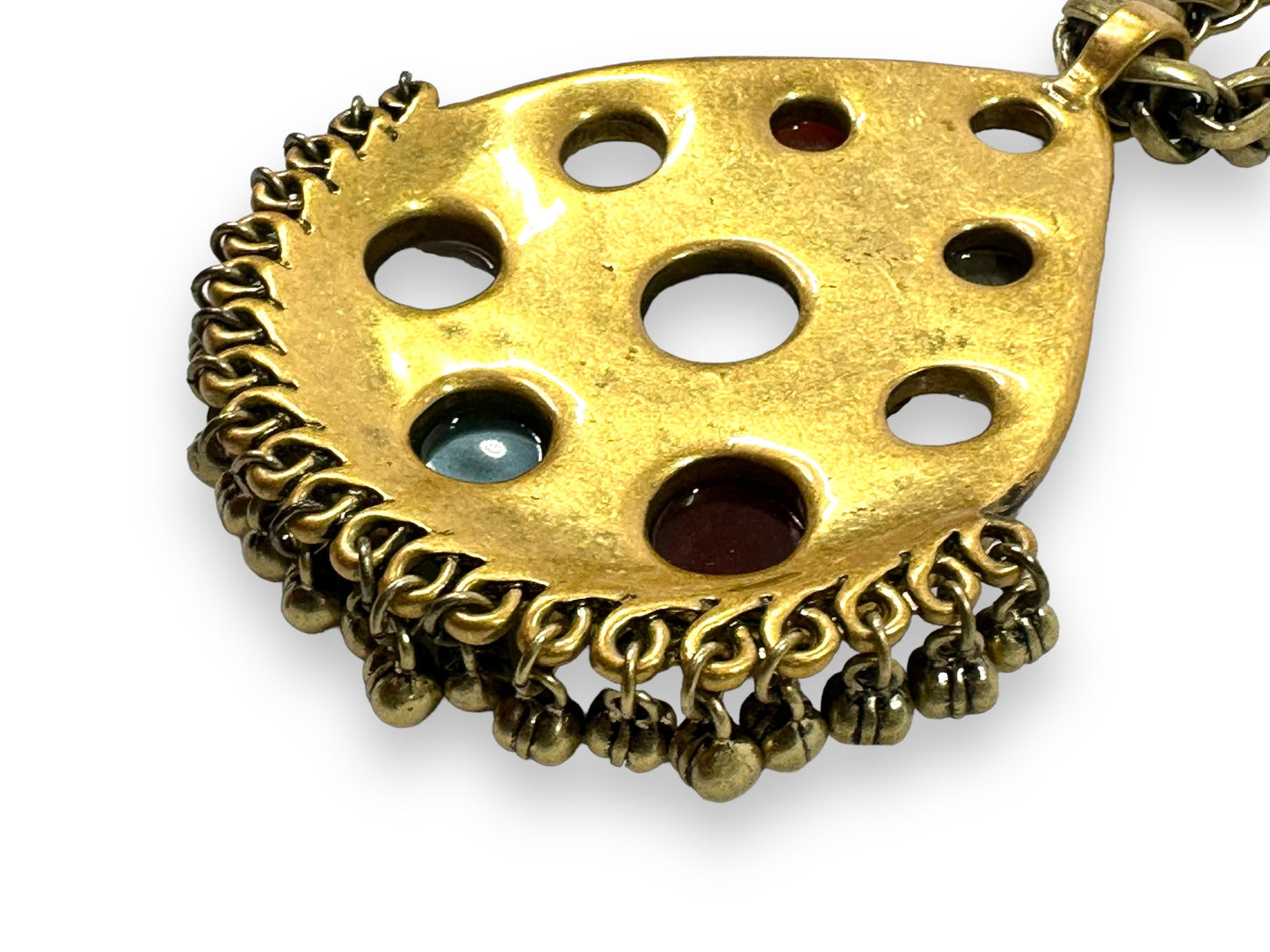 Trend: “Cabi” Large Medallion Gem Necklace