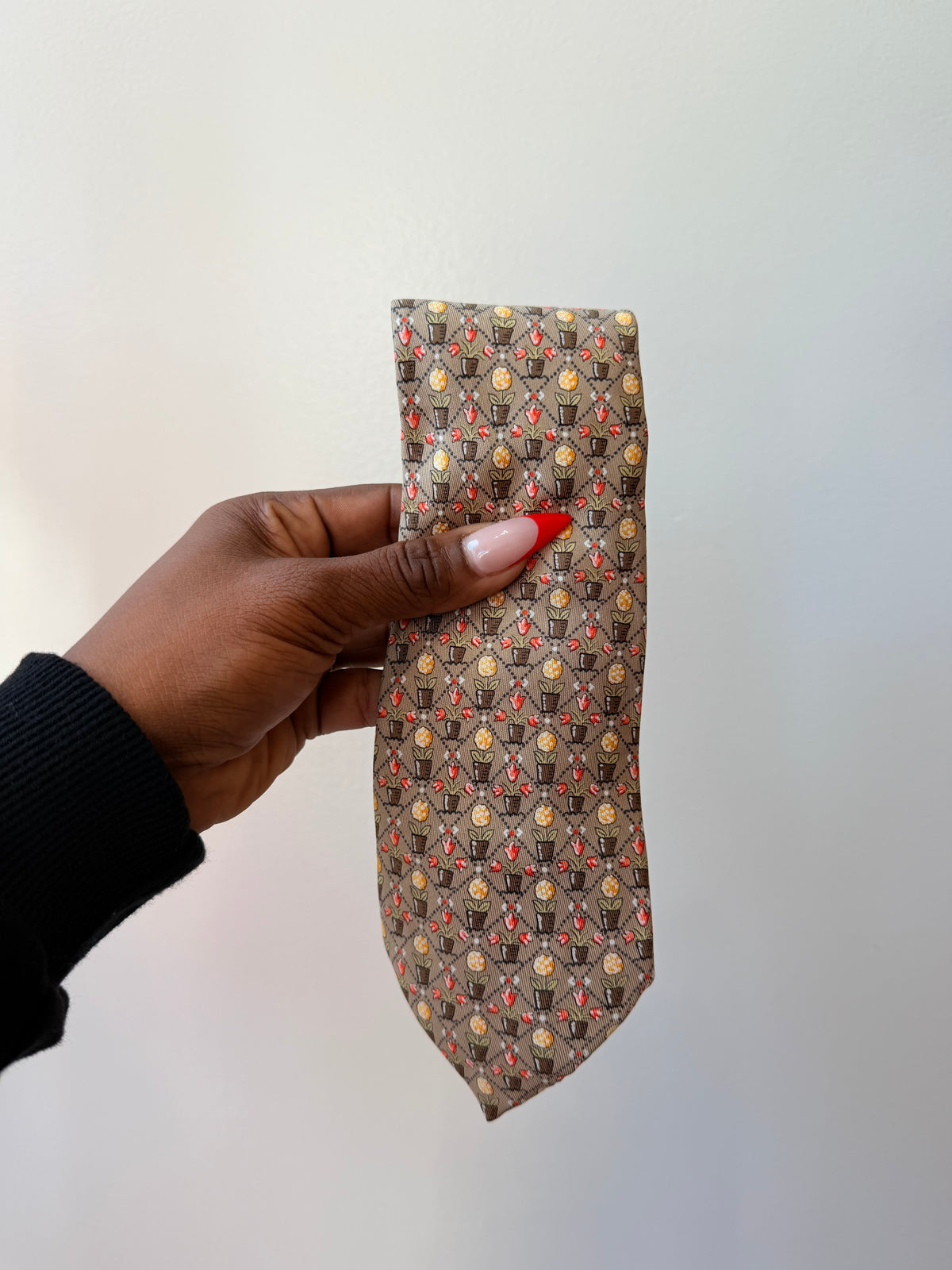 Vintage Hermès Tan Flower Pot Silk Tie