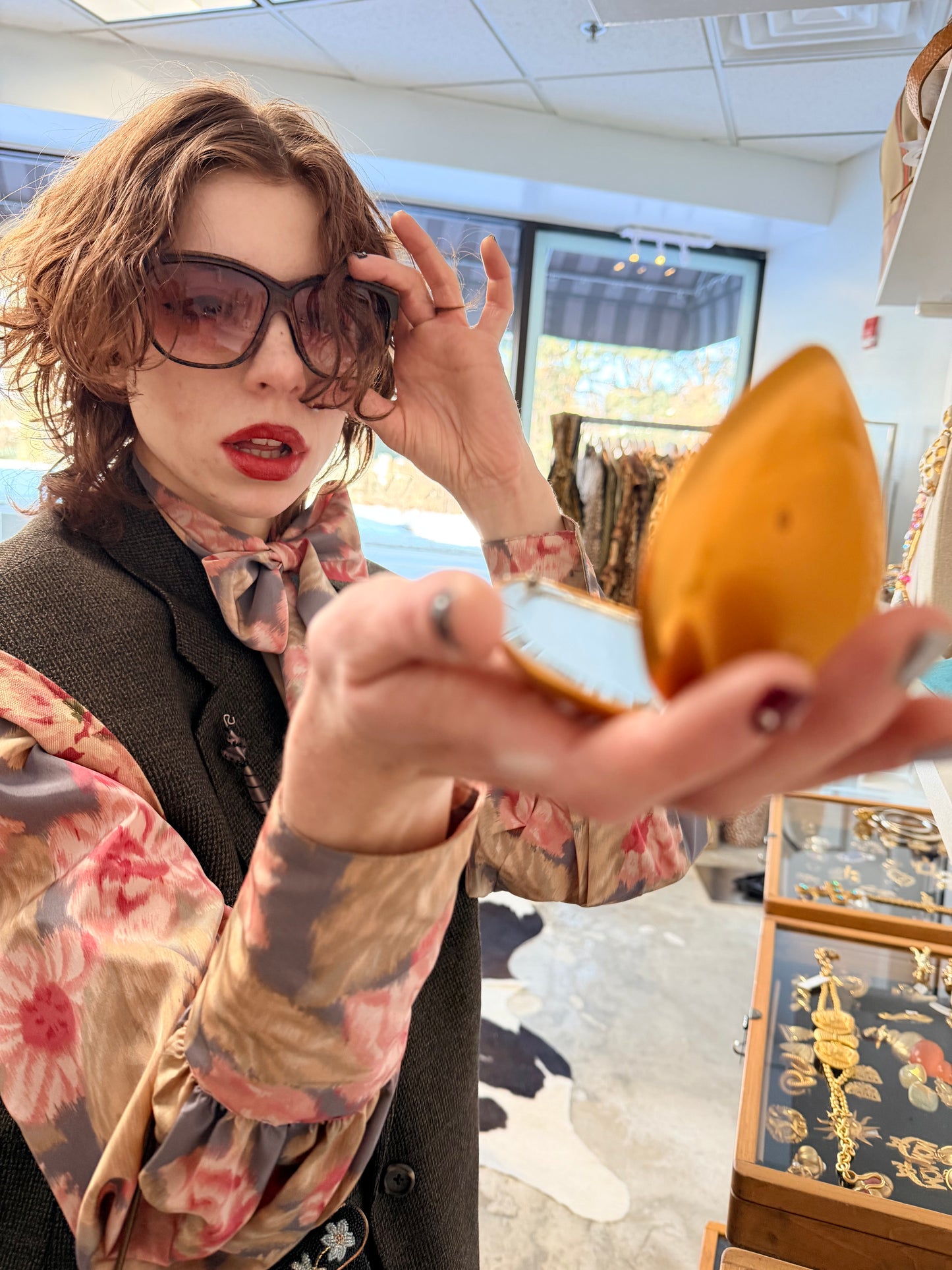 1990s/Y2K Godiva Gold Heart Compact