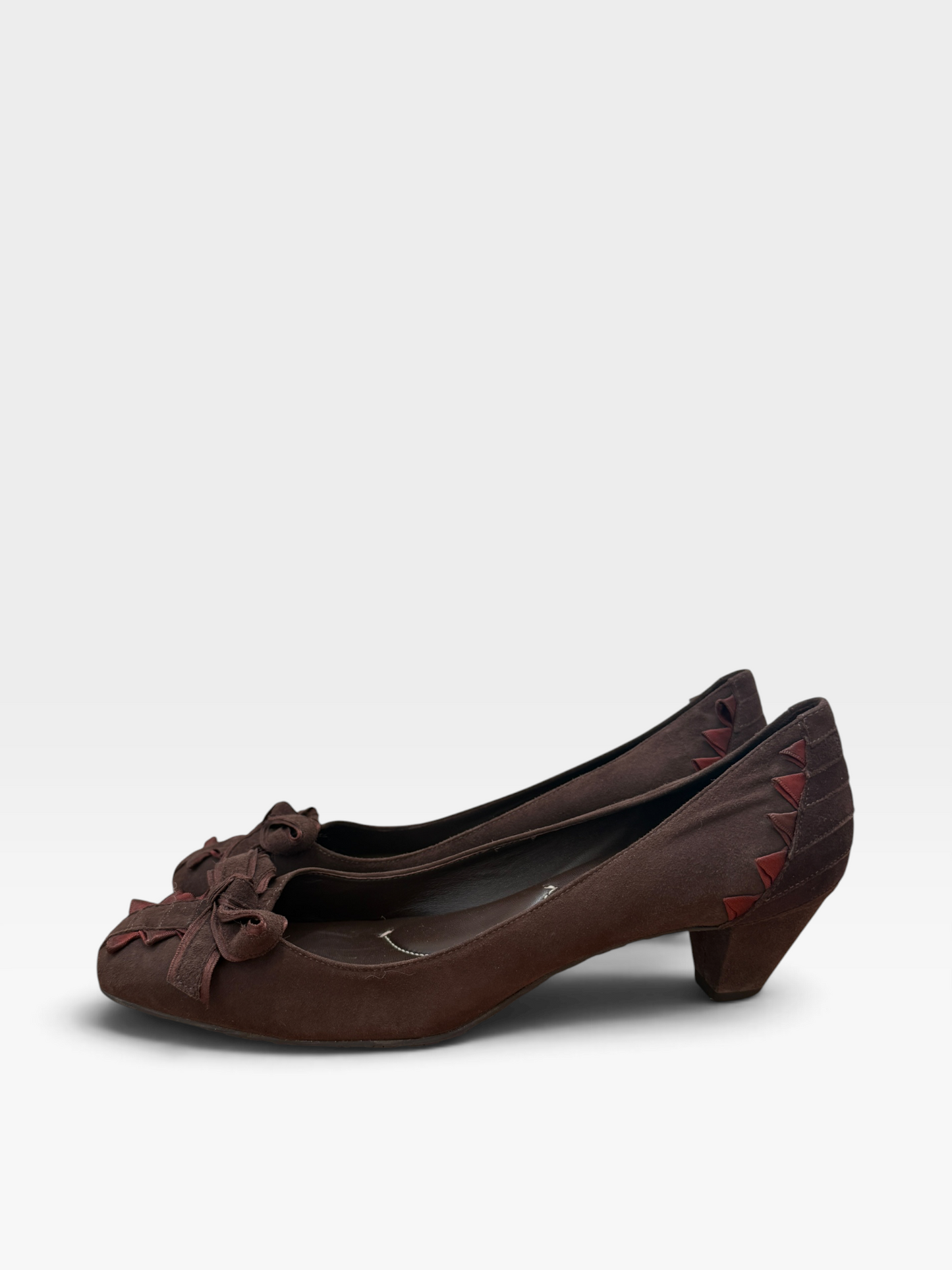 Y2K BCBG Go grain Ribbon and Suede Kitten Heels (Brown)