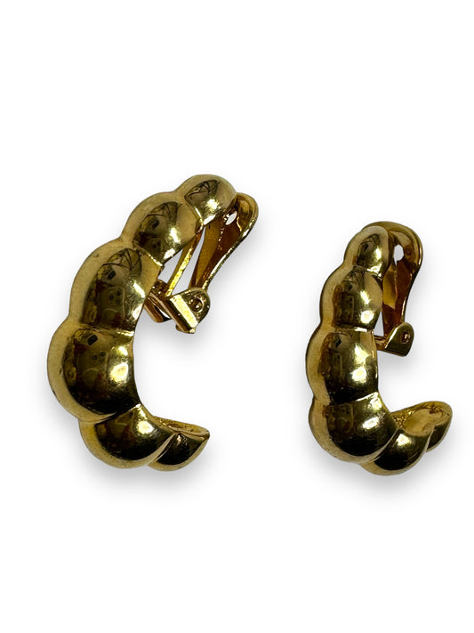 1980s Gold Ribbed Clip On Earrings