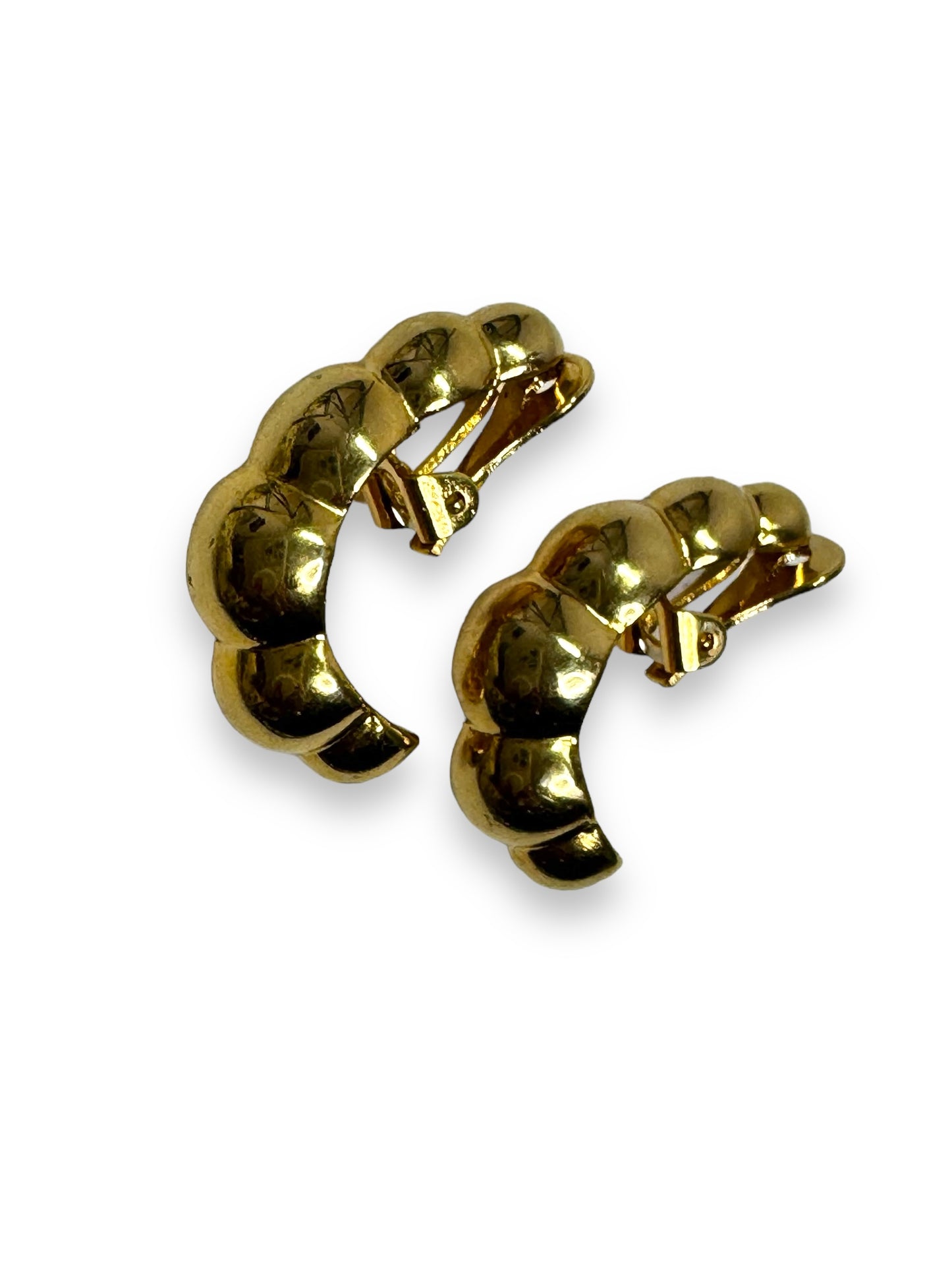 1980s Gold Ribbed Clip On Earrings