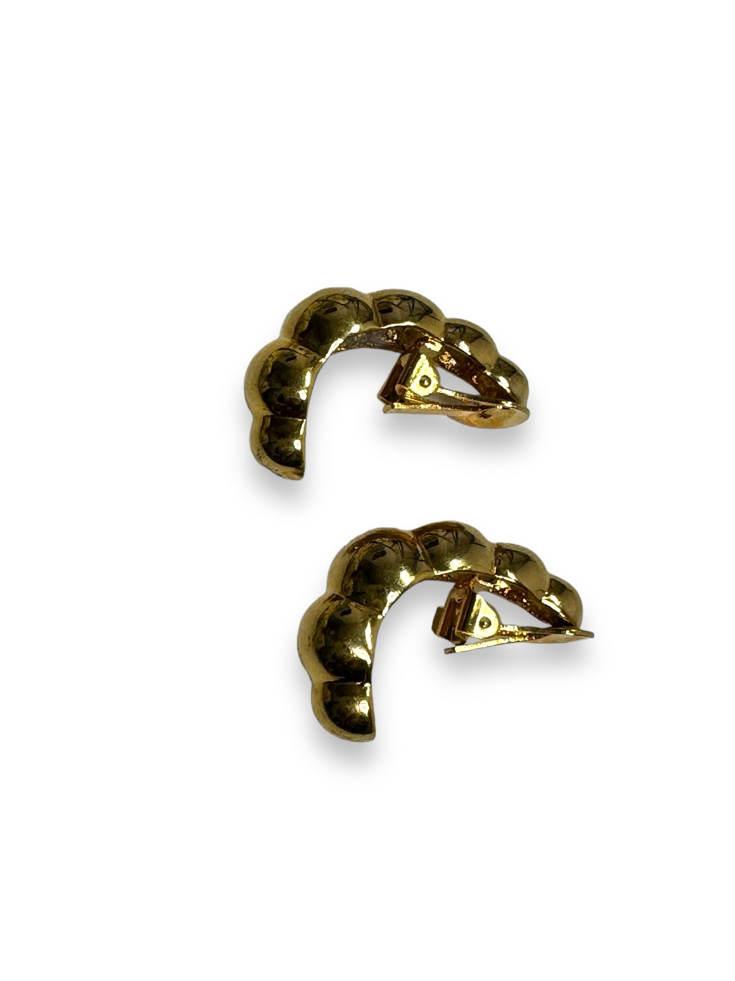 1980s Gold Ribbed Clip On Earrings