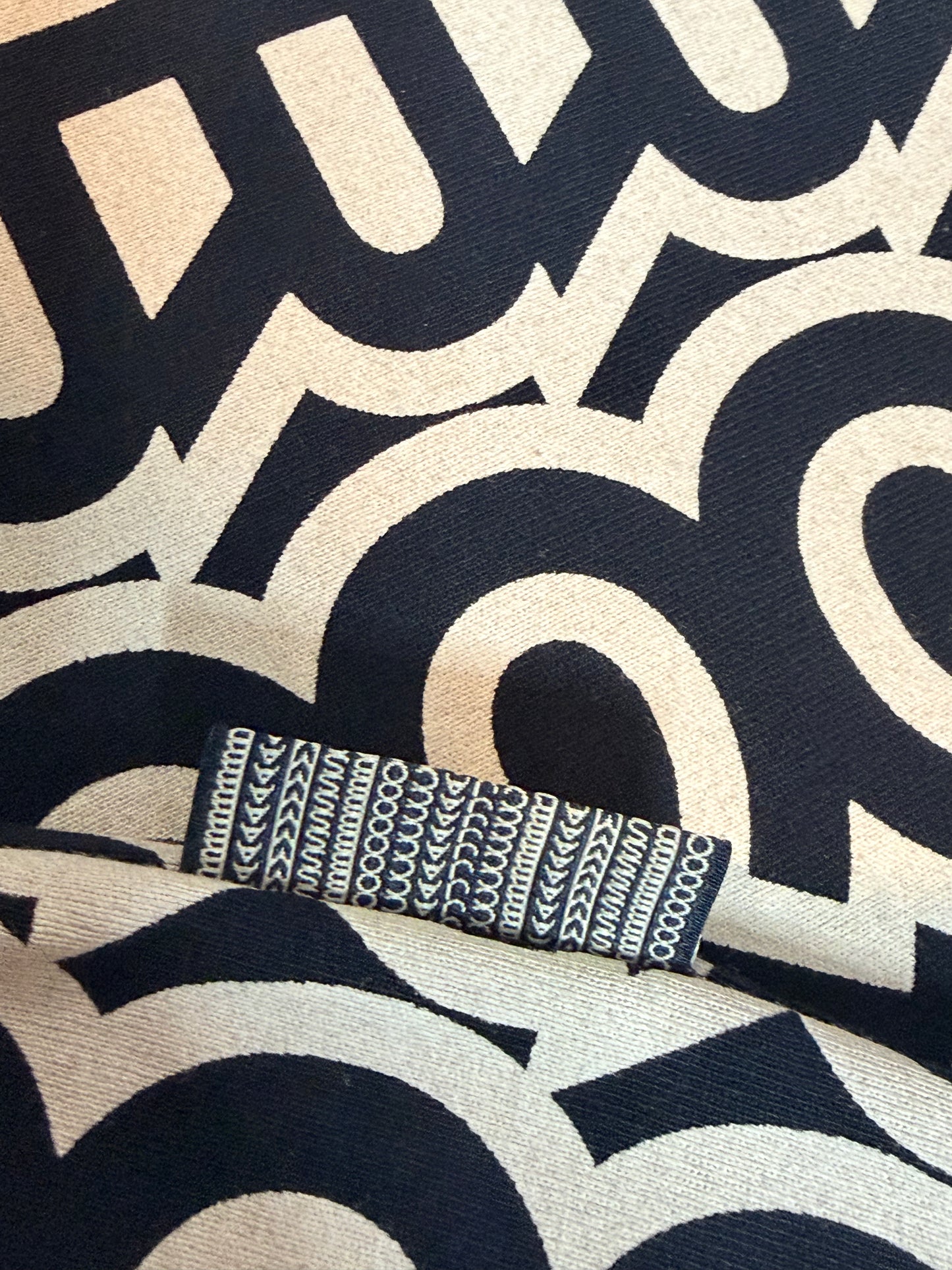 Trend: Marc Jacobs Black & White Monogram T