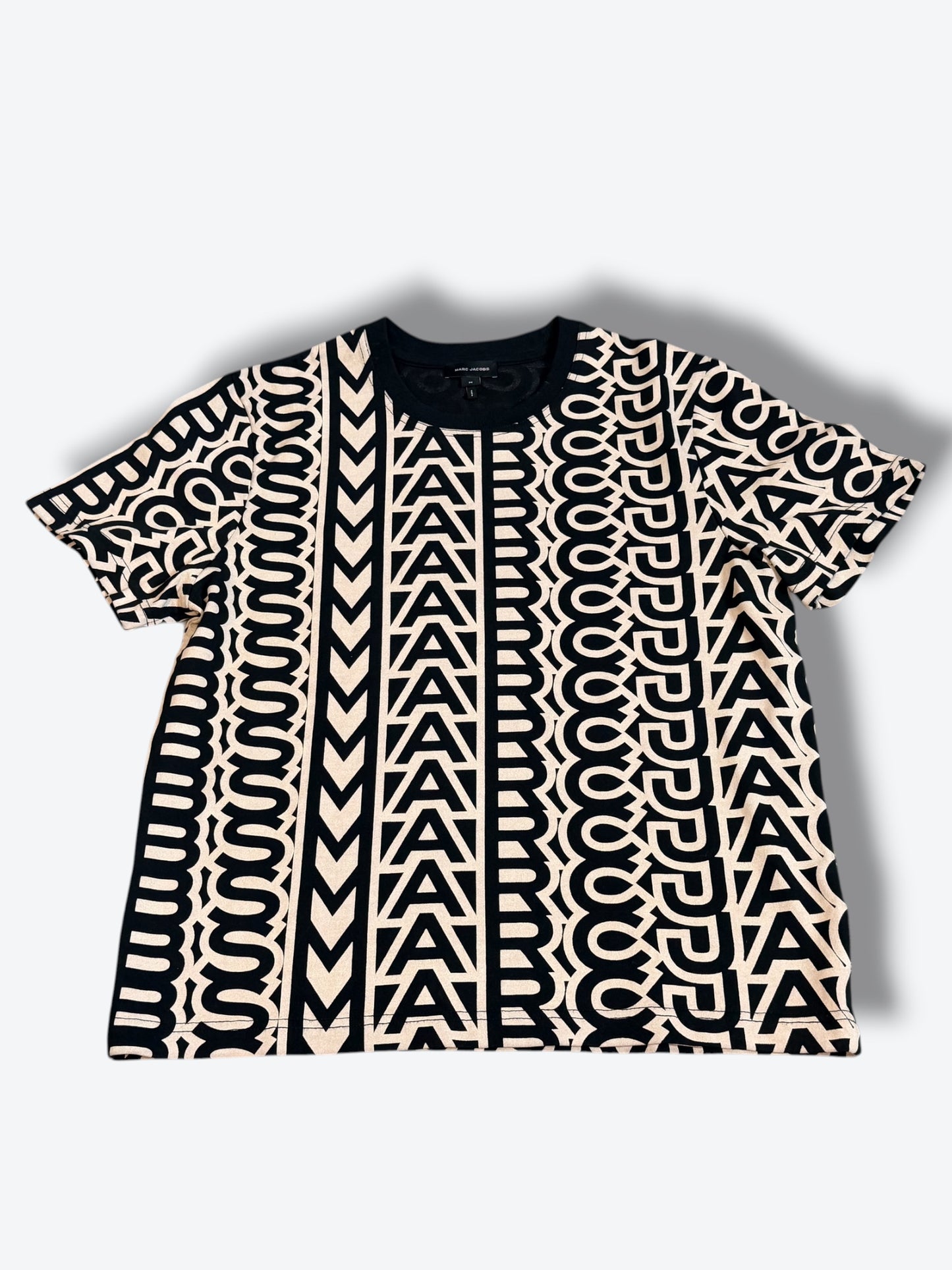 Trend: Marc Jacobs Black & White Monogram T