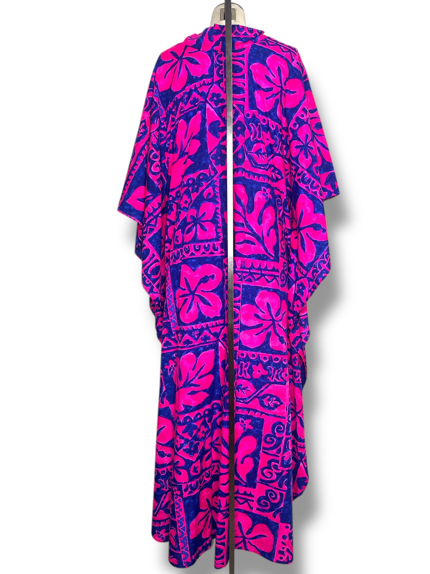 #102. 1970s Evelyn Margolis Hawaii Mumu