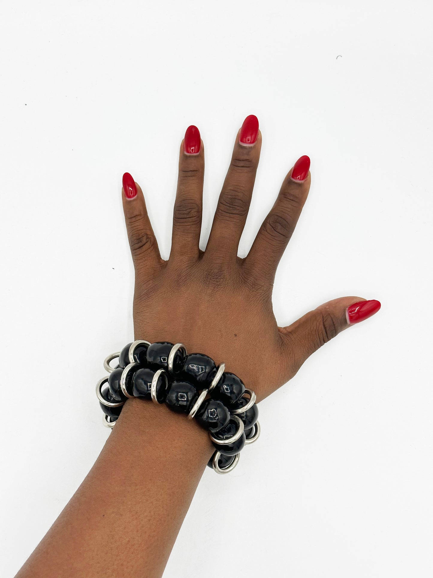 1990's Unbranded Black Ball and Sliver Ring Elastic Bracelet