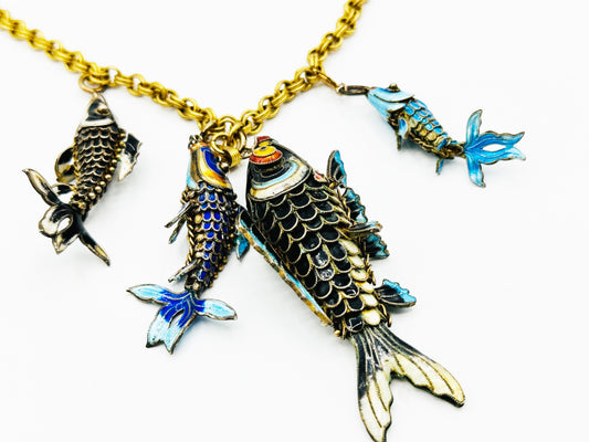 1970s 14" 4 Fish Coy  Necklace in Gold (Unsigned)